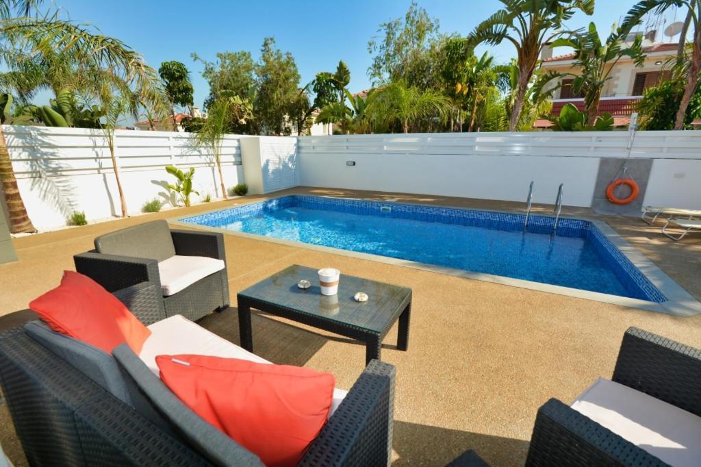 Villa Mario - 2Min Walk From Kapparis Beach Paralímni Eksteriør bilde