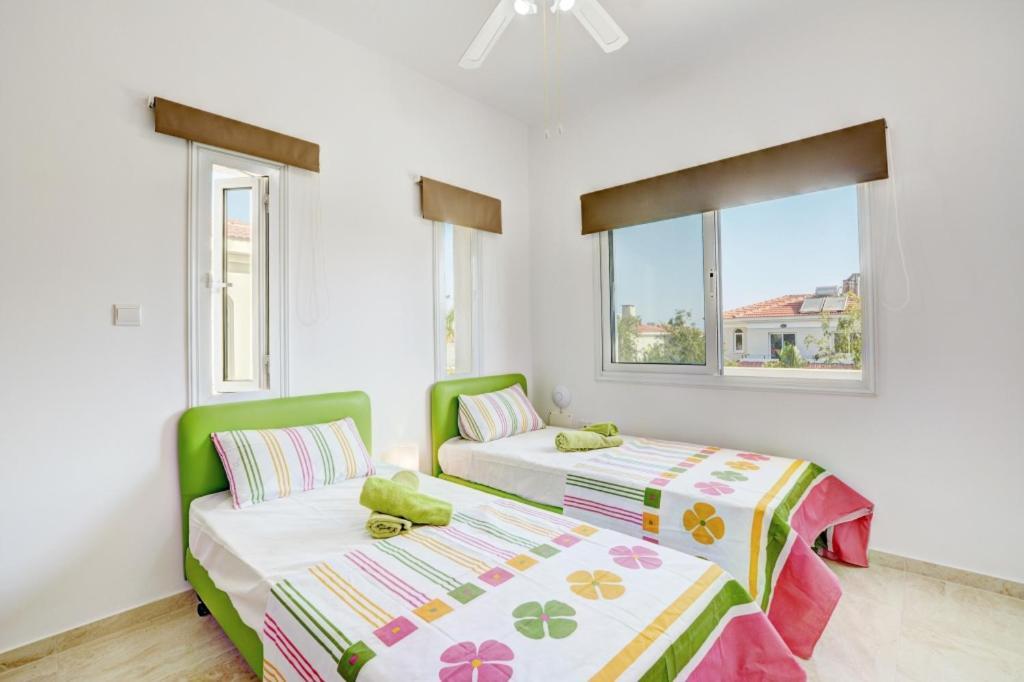 Villa Mario - 2Min Walk From Kapparis Beach Paralímni Eksteriør bilde